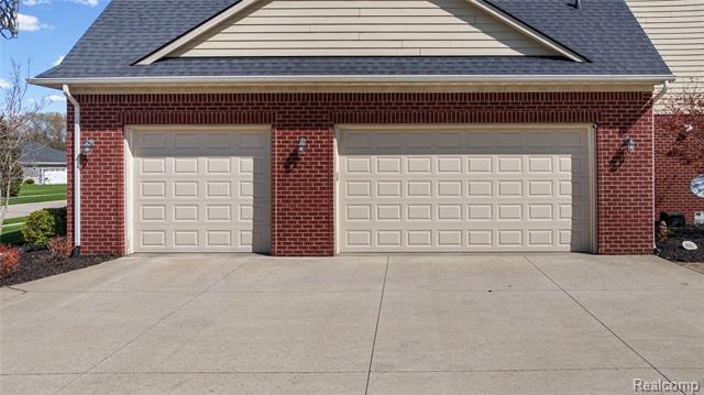 Builiding view four for 801 Watersmeet, Oxford, MI. 48371