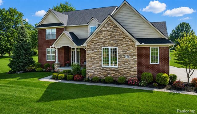 Builiding view one for 801 Watersmeet, Oxford, MI. 48371