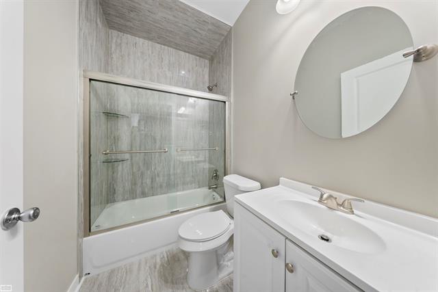 Builiding view ten for 403 Voorheis, Pontiac, MI. 48341