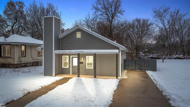 Builiding view twenty eight for 403 Voorheis, Pontiac, MI. 48341