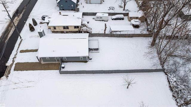 Builiding view twenty five for 403 Voorheis, Pontiac, MI. 48341