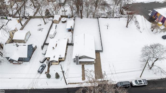 Builiding view twenty seven for 403 Voorheis, Pontiac, MI. 48341