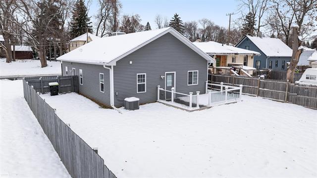 Builiding view twenty three for 403 Voorheis, Pontiac, MI. 48341