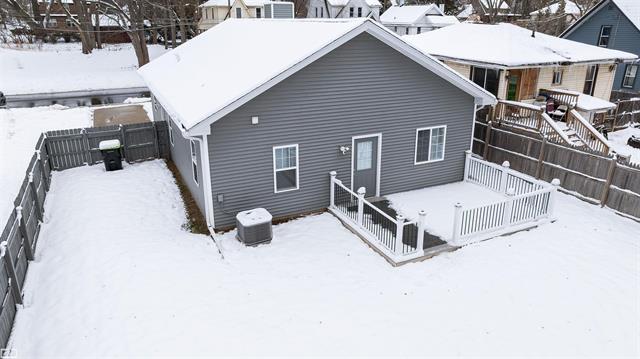 Builiding view twenty two for 403 Voorheis, Pontiac, MI. 48341