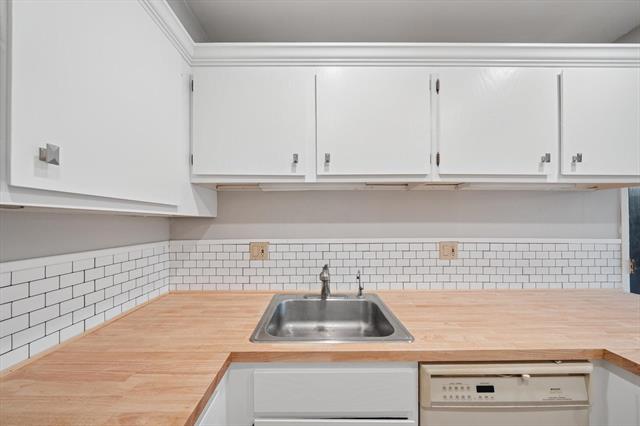 Builiding view eight for 1525 S Hill, Bloomfield Hills, MI. 48304