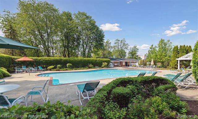 Builiding view fifteen for 426 Fox Hills N # A-1, Bloomfield Hills, MI. 48304