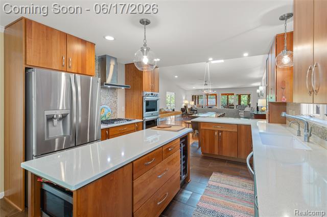 Builiding view eighteen for 3709 Wabeek Lake W, Bloomfield Hills, MI. 48302