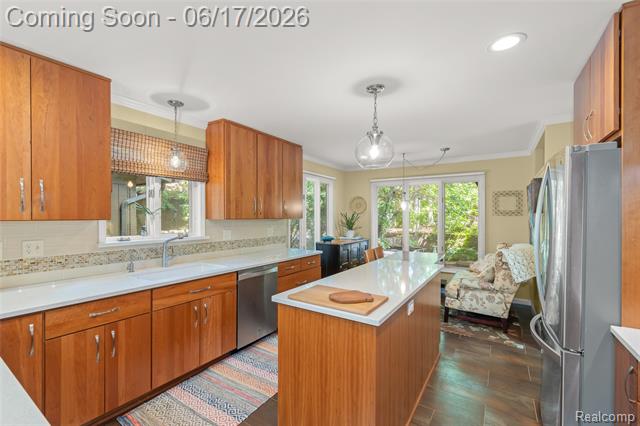 Builiding view fifteen for 3709 Wabeek Lake W, Bloomfield Hills, MI. 48302