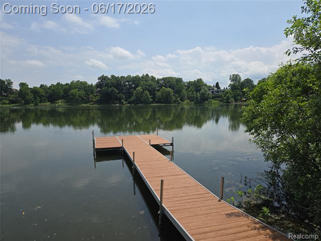 Builiding view forty four for 3709 Wabeek Lake W, Bloomfield Hills, MI. 48302