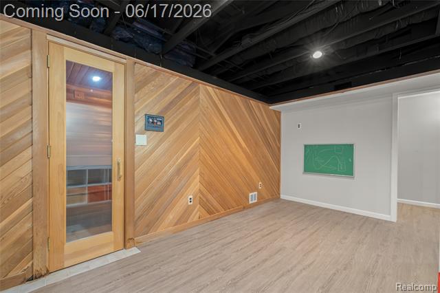 Builiding view thirty five for 3709 Wabeek Lake W, Bloomfield Hills, MI. 48302