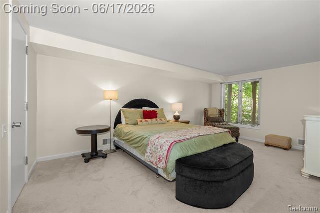 Builiding view thirty seven for 3709 Wabeek Lake W, Bloomfield Hills, MI. 48302