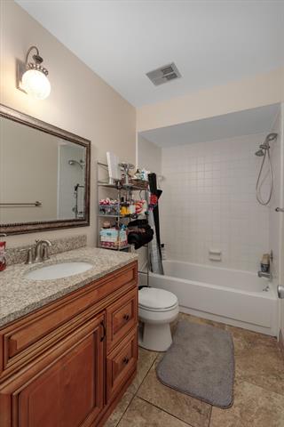 Builiding view nineteen for 4644 Laurel Club, West Bloomfield, MI. 48323