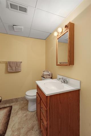 Builiding view twenty seven for 4644 Laurel Club, West Bloomfield, MI. 48323