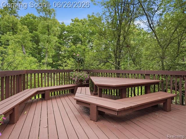 Builiding view forty two for 4751 Rolling Ridge, West Bloomfield, MI. 48323