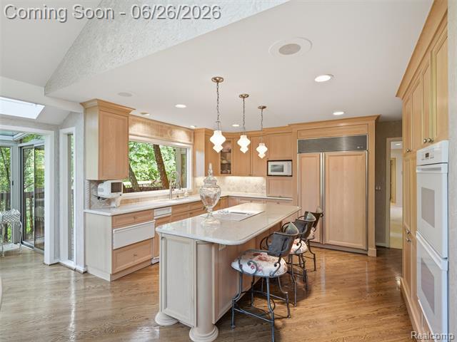 Builiding view thirteen for 4751 Rolling Ridge, West Bloomfield, MI. 48323
