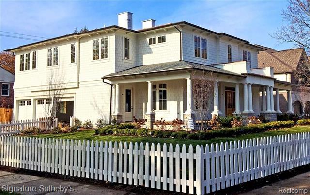 front view for 555 Chesterfield Ave, Birmingham, Mi. 48009