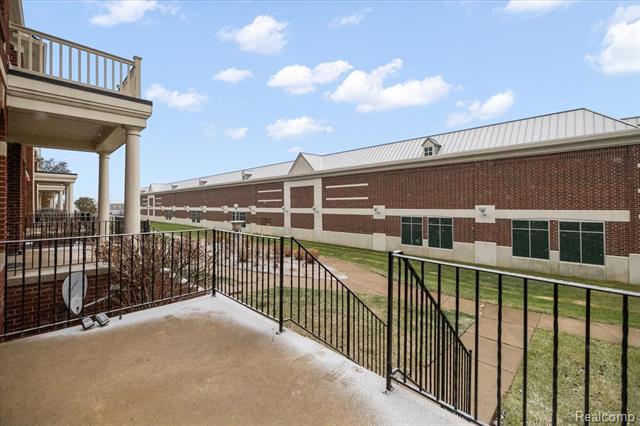 Builiding view five for 3293 Newbury, Troy, MI. 48084