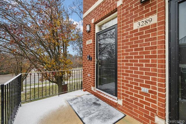 Builiding view four for 3293 Newbury, Troy, MI. 48084