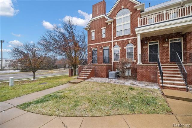 Builiding view three for 3293 Newbury, Troy, MI. 48084