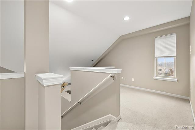 Builiding view twenty five for 3293 Newbury, Troy, MI. 48084