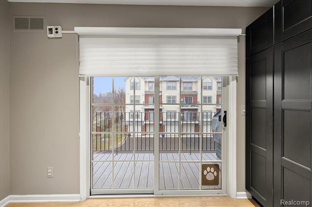 Builiding view twenty two for 3293 Newbury, Troy, MI. 48084