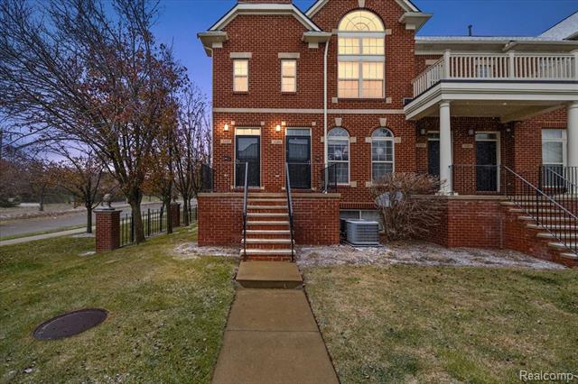 front view for 3293 Newbury Pl, Troy, Mi. 48084