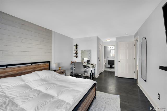 Builiding view nine for 3285 Newbury, Troy, MI. 48084