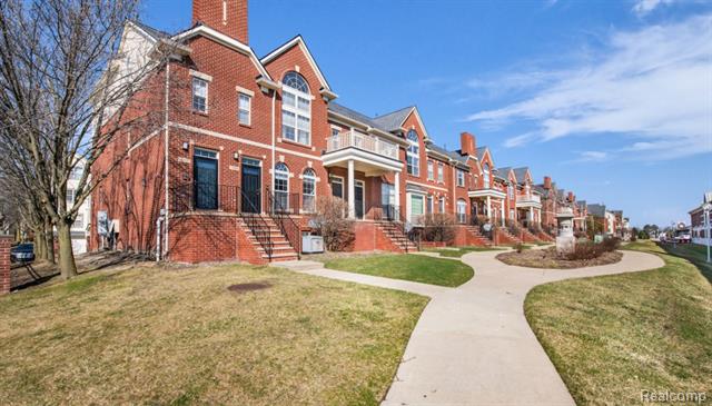 Builiding view nineteen for 3285 Newbury, Troy, MI. 48084