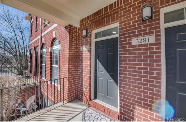 Builiding view one for 3285 Newbury, Troy, MI. 48084