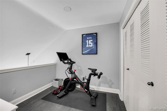 Builiding view twelve for 3285 Newbury, Troy, MI. 48084