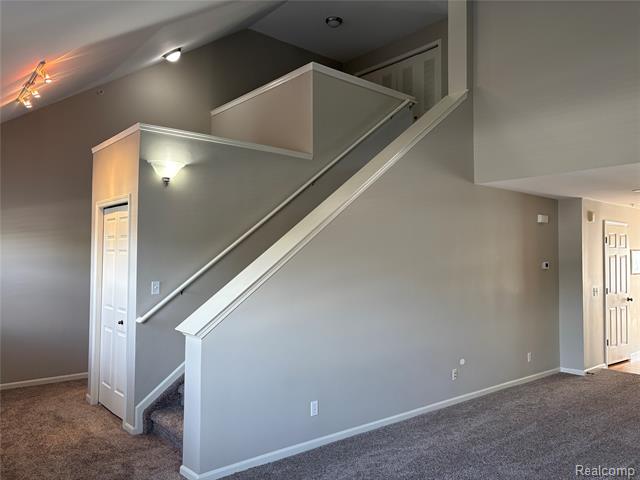 Builiding view twenty two for 3178 Camden, Troy, MI. 48084