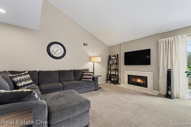 Builiding view ten for 6463 Maple Hills, Bloomfield Hills, MI. 48301