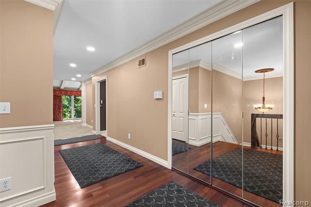 Builiding view five for 6471 Maple Hills, Bloomfield Hills, MI. 48301