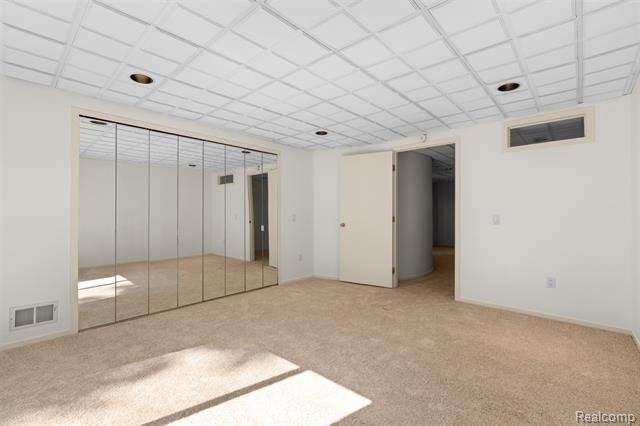 Builiding view thirty three for 6471 Maple Hills, Bloomfield Hills, MI. 48301