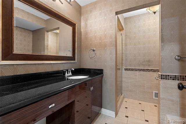 Builiding view twenty one for 6471 Maple Hills, Bloomfield Hills, MI. 48301