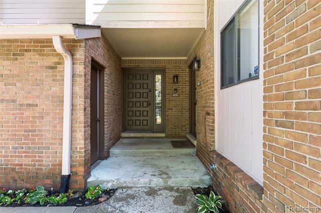 Builiding view two for 6471 Maple Hills, Bloomfield Hills, MI. 48301