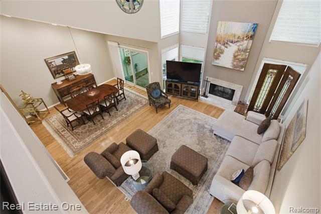 Builiding view nine for 6011 Simsbury, West Bloomfield, MI. 48322