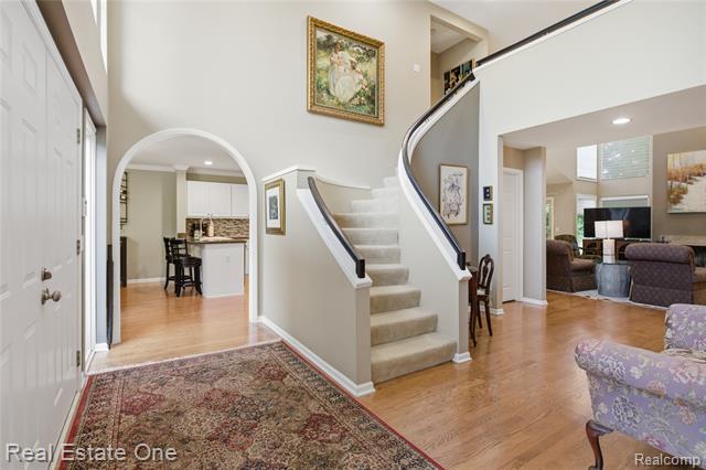 Builiding view three for 6011 Simsbury, West Bloomfield, MI. 48322