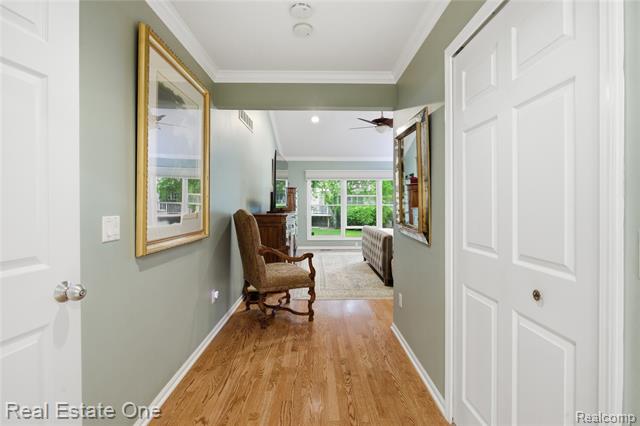 Builiding view twenty four for 6011 Simsbury, West Bloomfield, MI. 48322