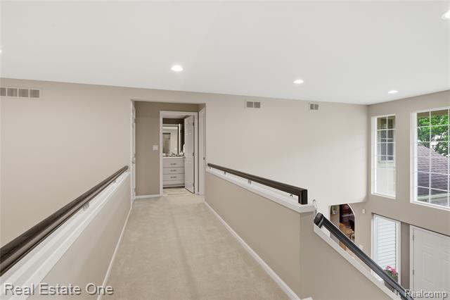Builiding view twenty nine for 6011 Simsbury, West Bloomfield, MI. 48322
