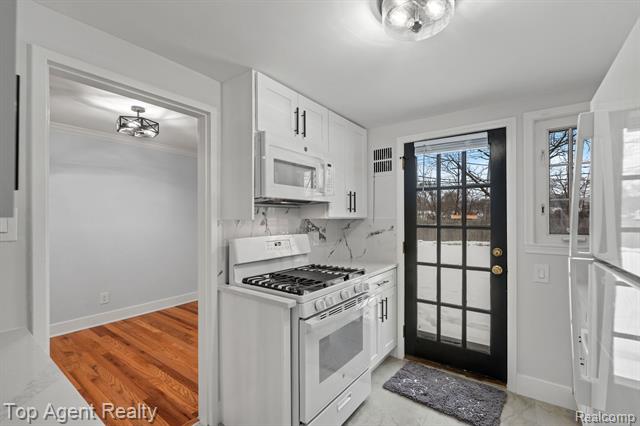 Builiding view seven for 1724 Graefield Unit 45, Birmingham, MI. 48009