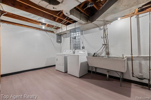 Builiding view seventeen for 1724 Graefield Unit 45, Birmingham, MI. 48009