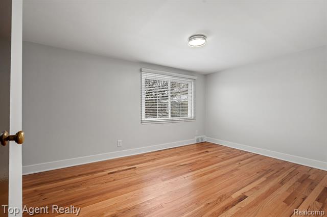 Builiding view thirteen for 1724 Graefield Unit 45, Birmingham, MI. 48009