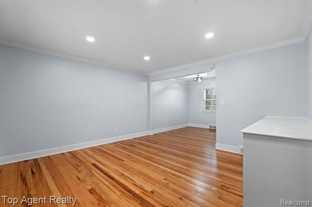 Builiding view two for 1724 Graefield Unit 45, Birmingham, MI. 48009