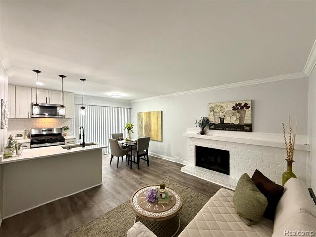 Builiding view fifteen for 2028 Wickham, Royal Oak, MI. 48073