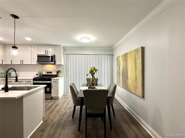 Builiding view thirteen for 2028 Wickham, Royal Oak, MI. 48073
