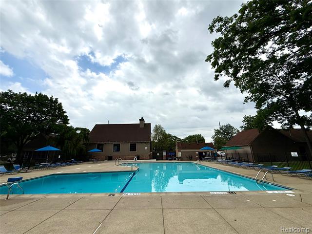 Builiding view thirty five for 2028 Wickham, Royal Oak, MI. 48073
