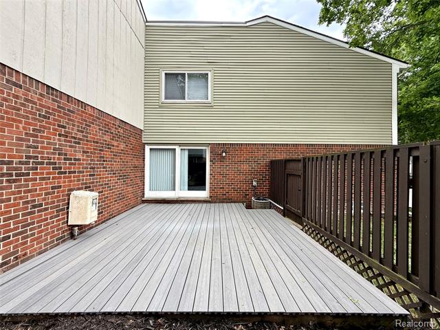 Builiding view thirty nine for 2028 Wickham, Royal Oak, MI. 48073