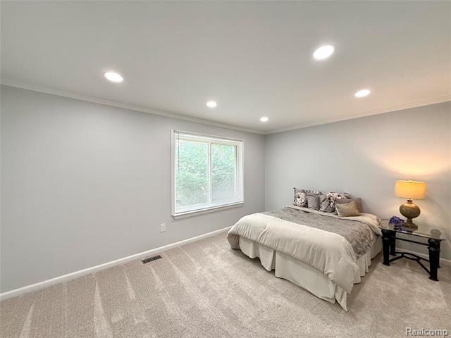 Builiding view thirty three for 2028 Wickham, Royal Oak, MI. 48073