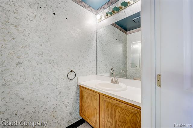 Builiding view eleven for 7354 Birkshire, West Bloomfield, MI. 48322